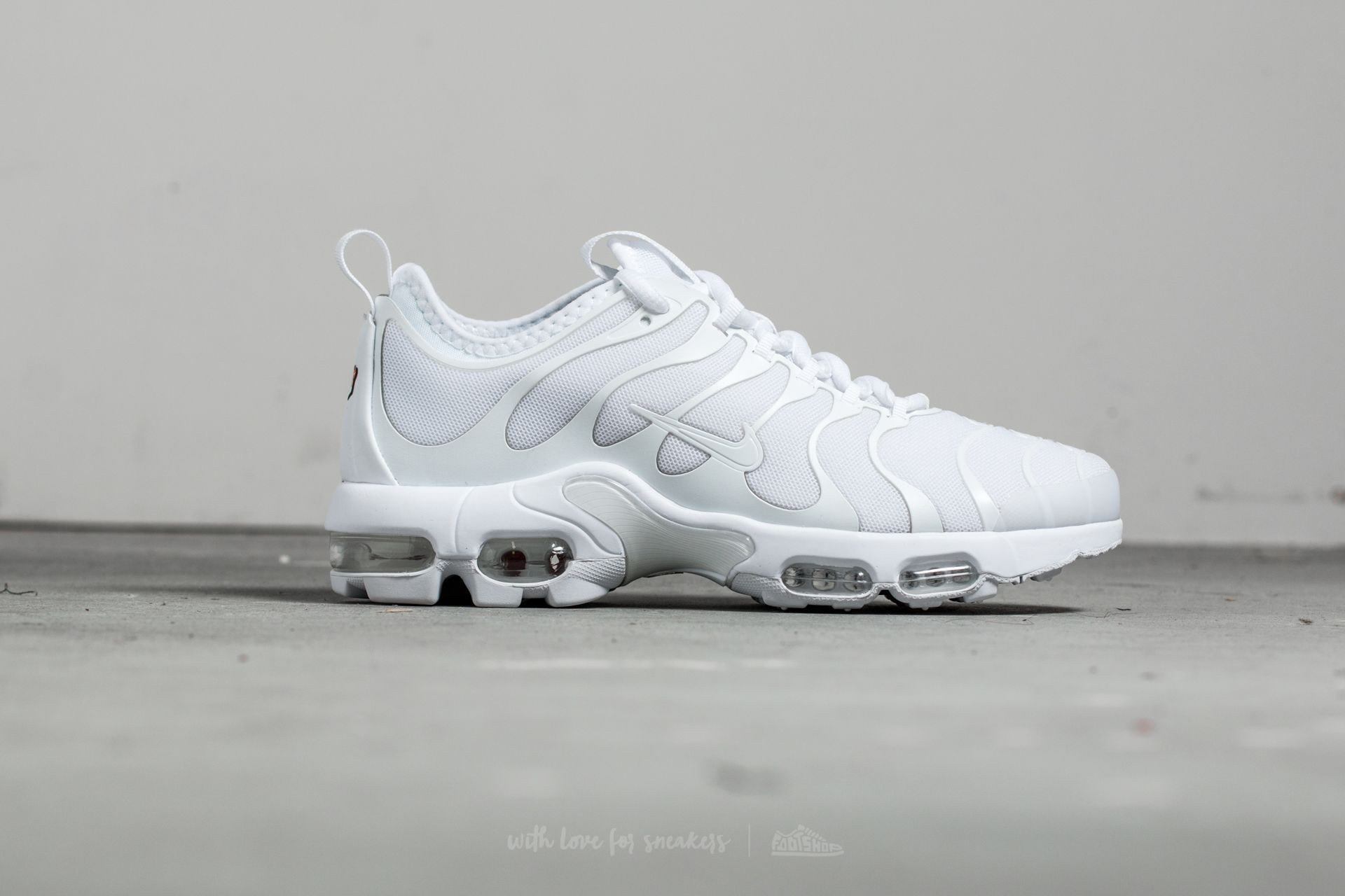 Consignation hôtel linéaire nike air tn femme attribut Agité plat Consignation hôtel linéaire nike air tn femme attribut Agité plat