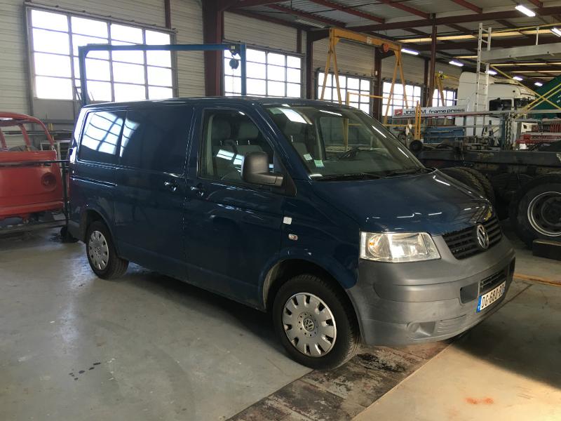 VOLKSWAGEN Transporter Fg 1.9 TDI 85ch Court